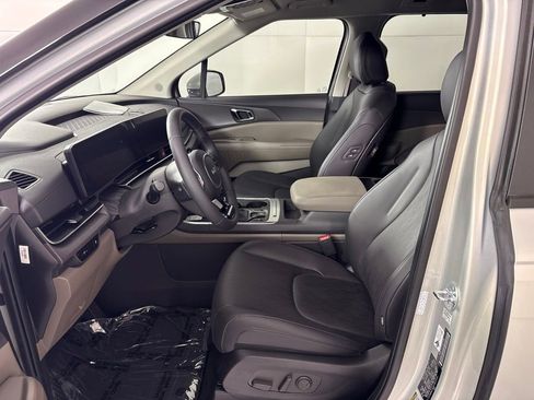 New 2026 Kia Carnival EX FWD image 28
