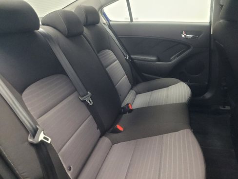 Used 2018 Kia Forte S FWD image 19