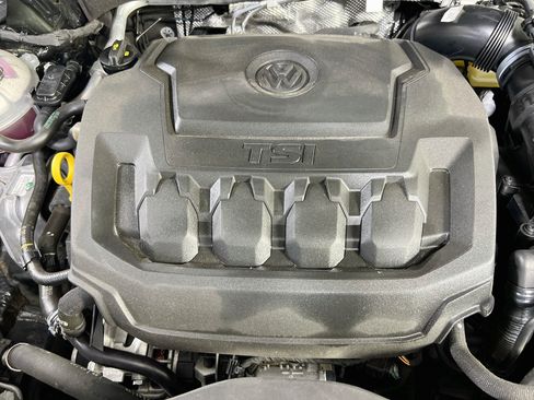 Used 2022 Volkswagen Tiguan SE AWD/4WD image 28