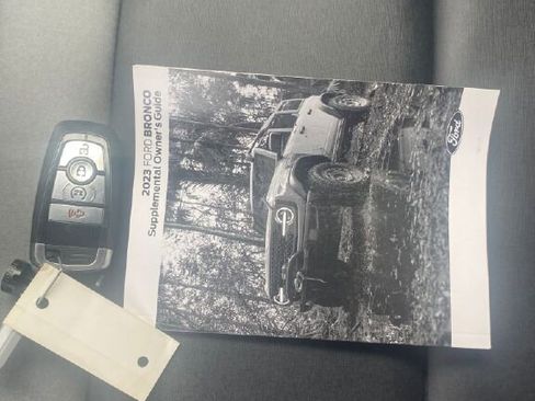 Certified 2023 Ford Bronco Black Diamond image 4