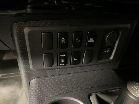 Used 2007 Toyota FJ Cruiser 4WD image 23