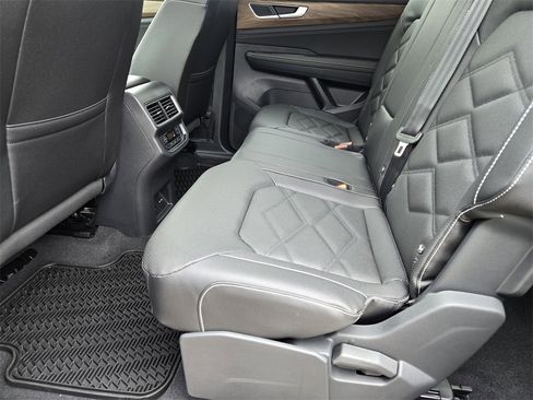 New 2026 Volkswagen Atlas SE image 21