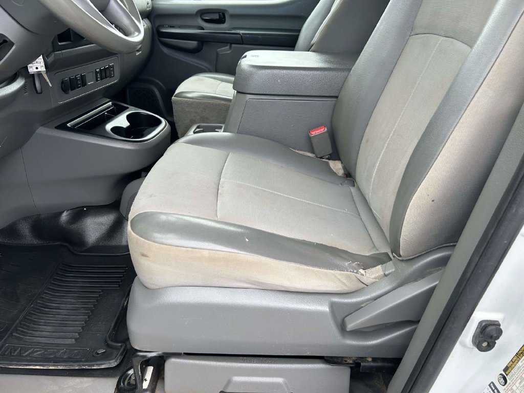 Used 2018 Nissan NV 2500 SV RWD image 18