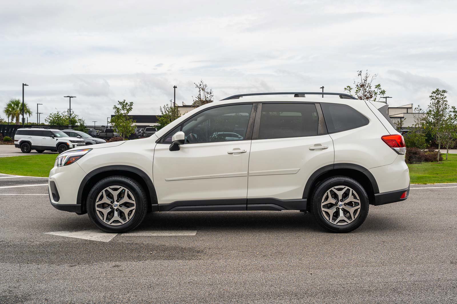 Used 2019 Subaru Forester Premium AWD/4WD image 4