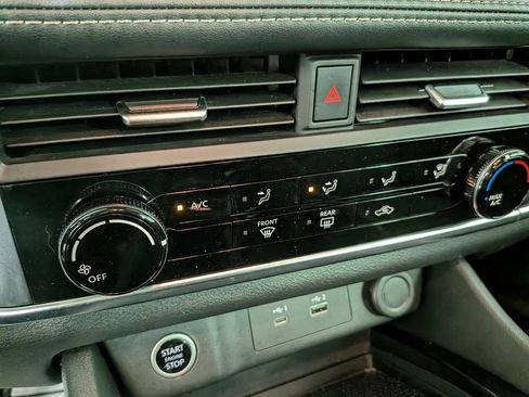 Used 2021 Nissan Rogue S image 26