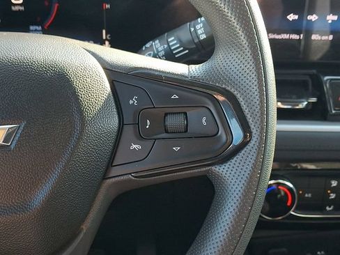 Used 2025 Chevrolet TrailBlazer LT AWD/4WD image 21