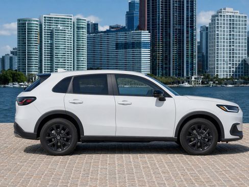 Used 2023 Honda HR-V Sport image 3