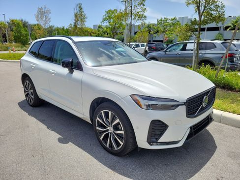 Certified 2024 Volvo XC60 B5 Plus w/ Protection Package Premier AWD/4WD image 1