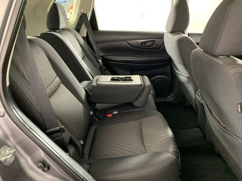 Used 2020 Nissan Rogue S image 37