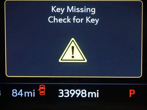 Used 2023 Buick Envision Avenir AWD/4WD image 5