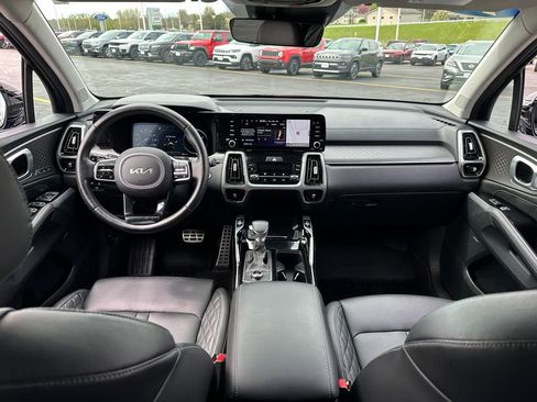Used 2023 Kia Sorento SX AWD/4WD image 14
