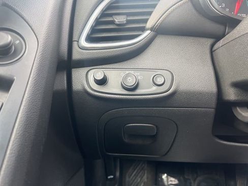 Used 2018 Chevrolet Trax Premier image 18