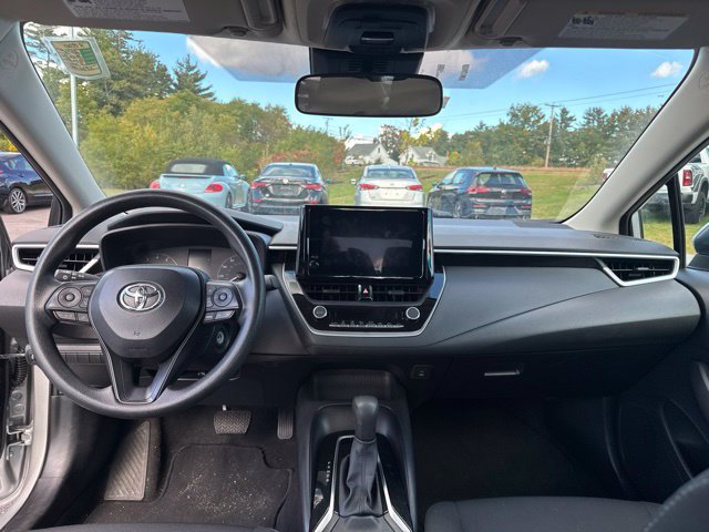 Used 2025 Toyota Corolla LE FWD image 17