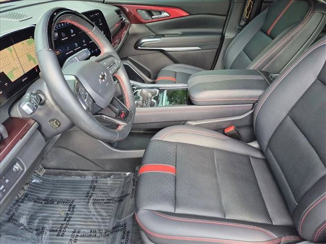 Used 2024 Chevrolet Traverse RS w/ LPO, Floor Liner Package FWD image 15