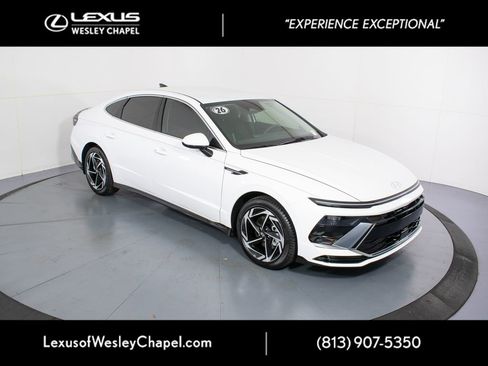 Used 2026 Hyundai Sonata SEL FWD image 2