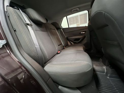 Used 2022 Chevrolet Trax LS w/ Tint and Cruise Package image 24