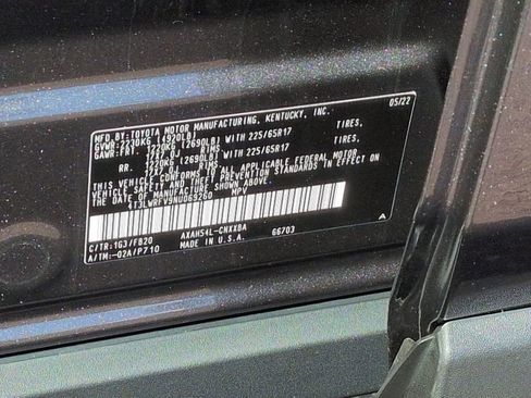 Used 2022 Toyota RAV4 LE AWD/4WD image 29