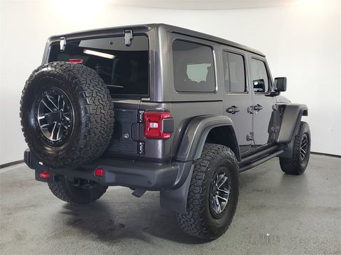 Used 2025 Jeep Wrangler Unlimited Rubicon image 6