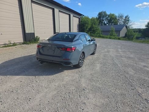 Used 2025 Nissan Sentra SR FWD image 4