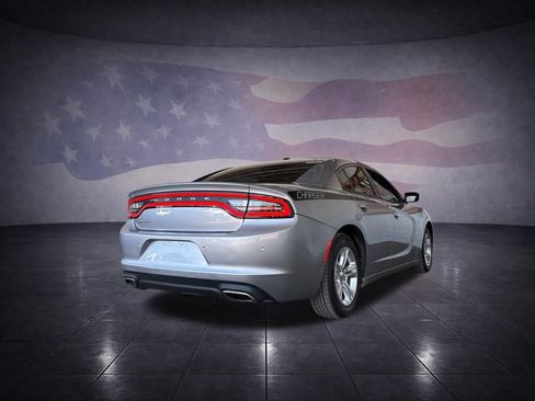 Used 2015 Dodge Charger SE w/ Popular Equipment Group RWD image 5