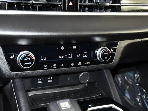 Used 2026 Mitsubishi Outlander AWD image 29