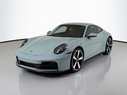 Used 2025 Porsche 911 Carrera RWD image 10