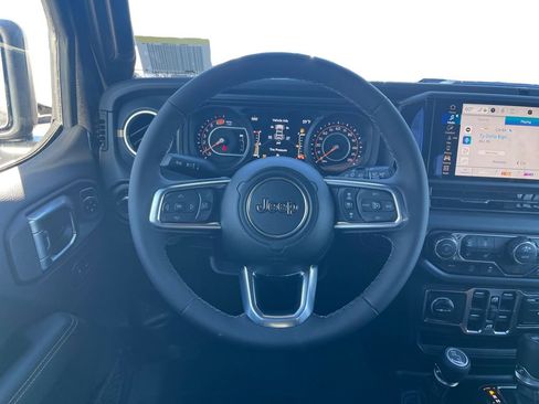 New 2026 Jeep Wrangler Unlimited Sahara AWD/4WD image 21