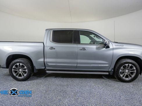 Used 2025 Chevrolet Silverado 1500 High Country w/ Technology Package AWD/4WD image 8