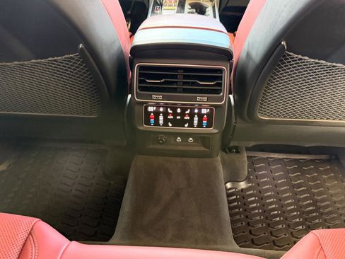 Used 2025 Audi SQ8 Prestige AWD/4WD image 19