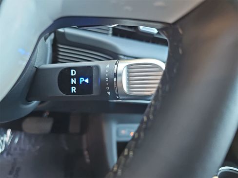 Used 2025 Hyundai Ioniq 5 SEL image 21