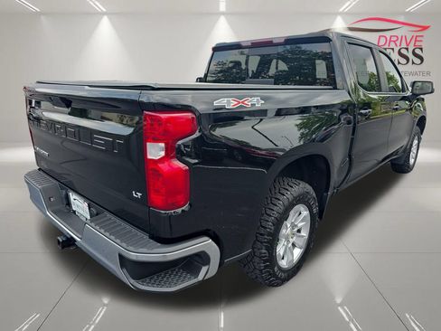 Used 2021 Chevrolet Silverado 1500 LT w/ Convenience Package II AWD/4WD image 8