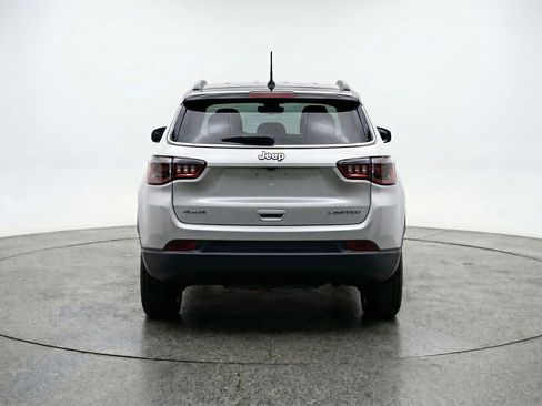 Used 2025 Jeep Compass Limited AWD/4WD image 7