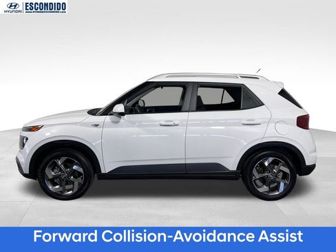 Certified 2025 Hyundai Venue SEL FWD image 2