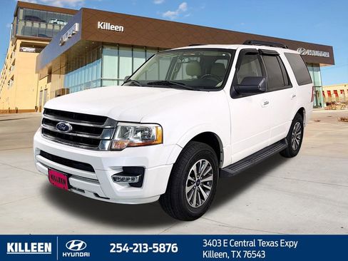 Used 2017 Ford Expedition XLT w/ Equipment Group 202A RWD image 3