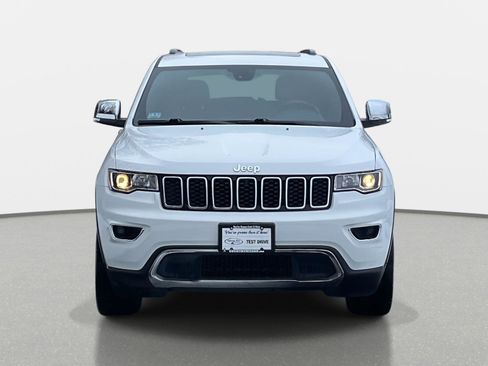 Used 2020 Jeep Grand Cherokee Limited w/ Luxury Group II image 2