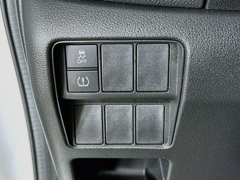 Used 2019 Honda CR-V LX image 17