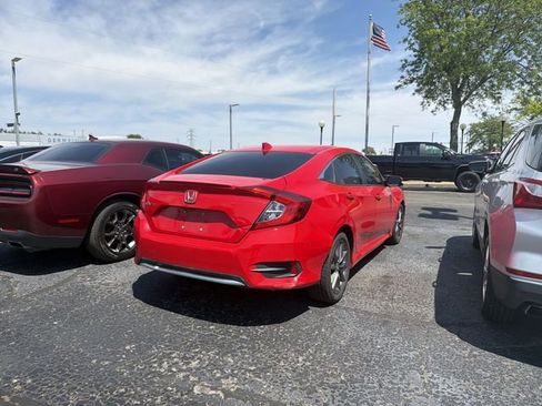 Used 2019 Honda Civic EX image 4