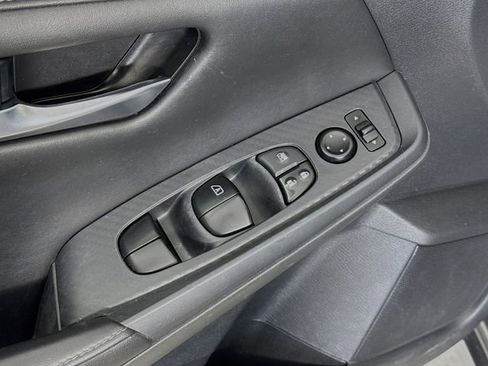 Used 2021 Nissan Sentra SV image 18