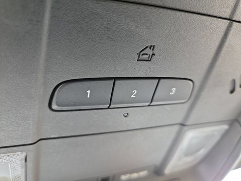 Used 2019 Cadillac XT5 FWD image 23