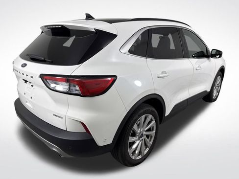 Used 2021 Ford Escape Titanium w/ Titanium Elite Package image 3