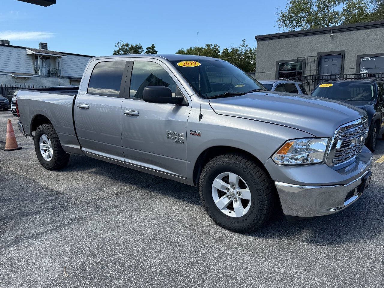 Used 2019 RAM 1500 Classic SLT RWD image 7