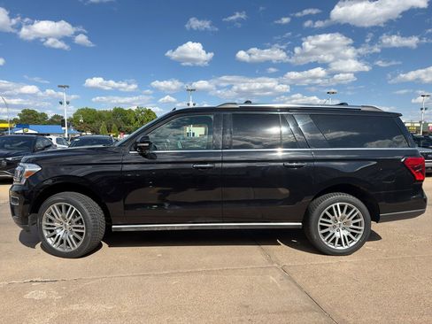 Used 2024 Ford Expedition Max Limited AWD/4WD image 5