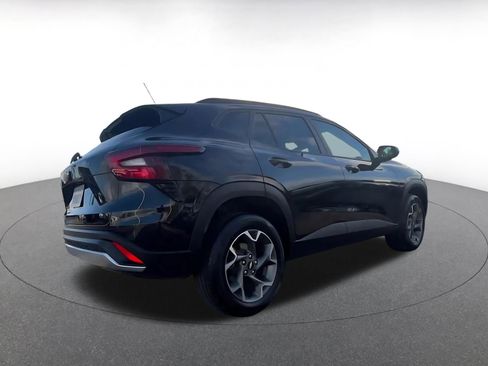 Used 2025 Chevrolet Trax LT w/ LT Convenience Package image 15