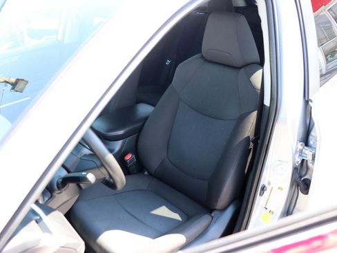 Used 2025 Toyota RAV4 XLE image 11