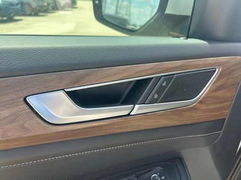 New 2026 Volkswagen Atlas SE FWD image 52