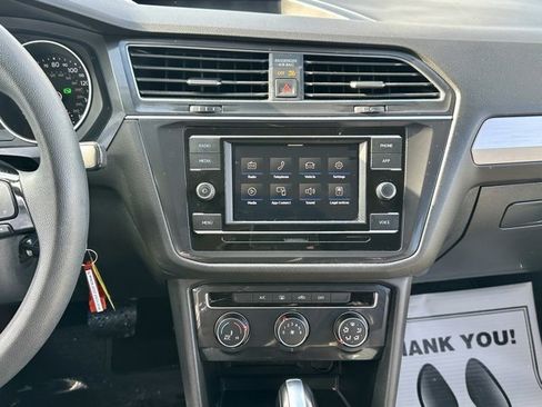 Used 2020 Volkswagen Tiguan S image 25