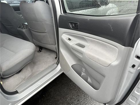 Used 2011 Toyota Tacoma PreRunner w/ TRD Sport Pkg image 22