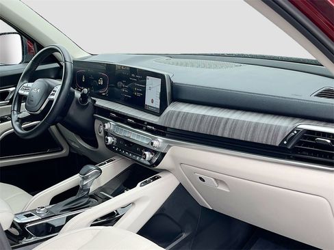 Used 2024 Kia Telluride EX w/ EX Captain's Chair Package image 33