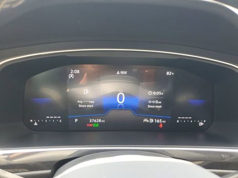 Certified 2024 Volkswagen Tiguan SE w/ Panoramic Sunroof Package FWD image 24