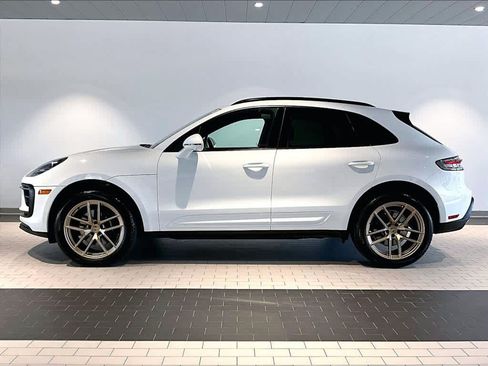 Used 2026 Porsche Macan AWD/4WD image 2